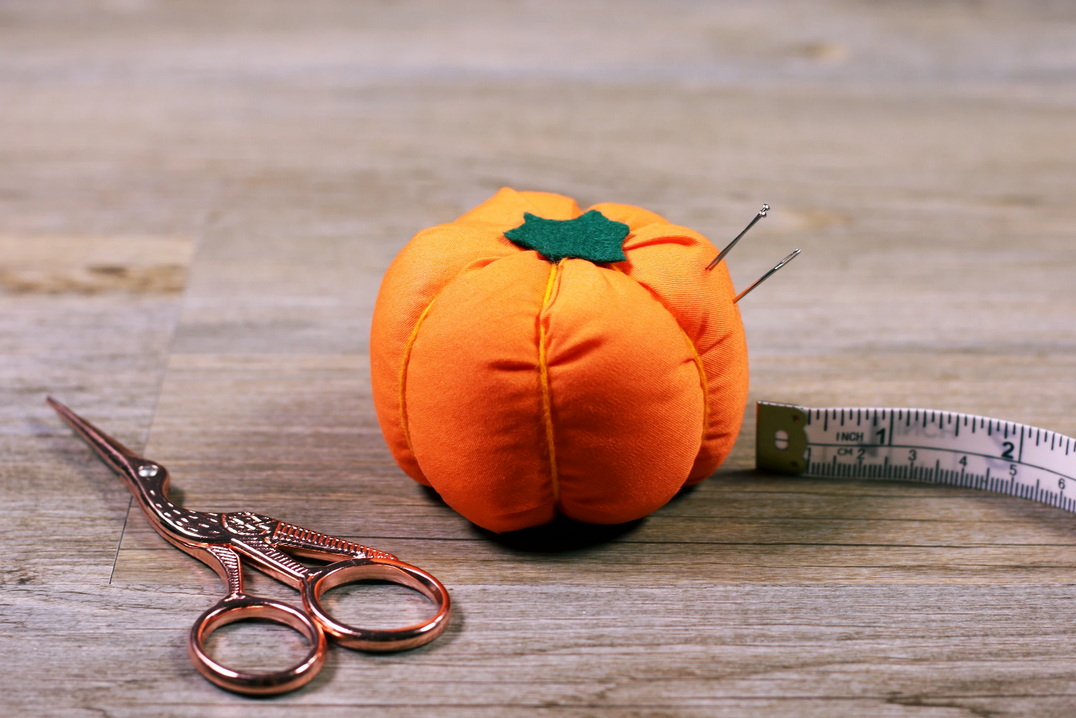Free Project: Pumpkin Pin Cushion