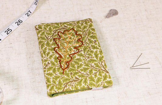 Free Pattern: Embroidered Needle Case